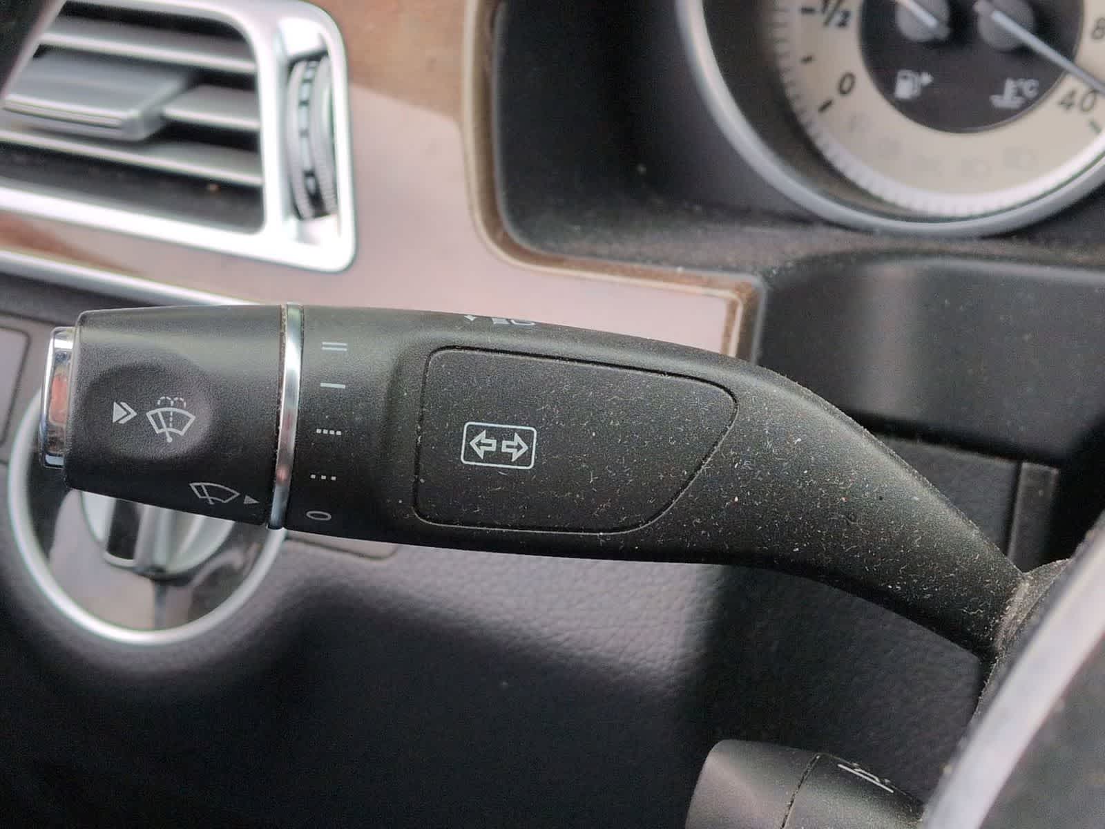 Thumbnail: 2015 Mercedes-Benz E-Class - 27