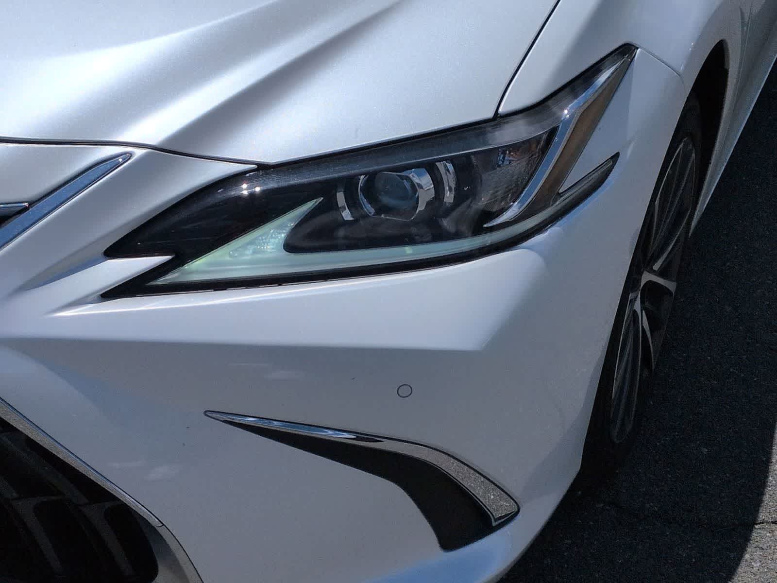 Thumbnail: 2023 Lexus ES - 11