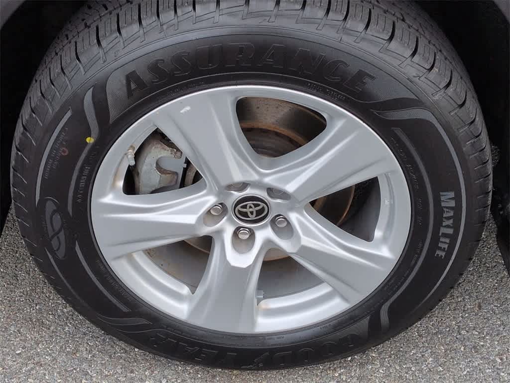 Thumbnail: 2023 Toyota Highlander - 13