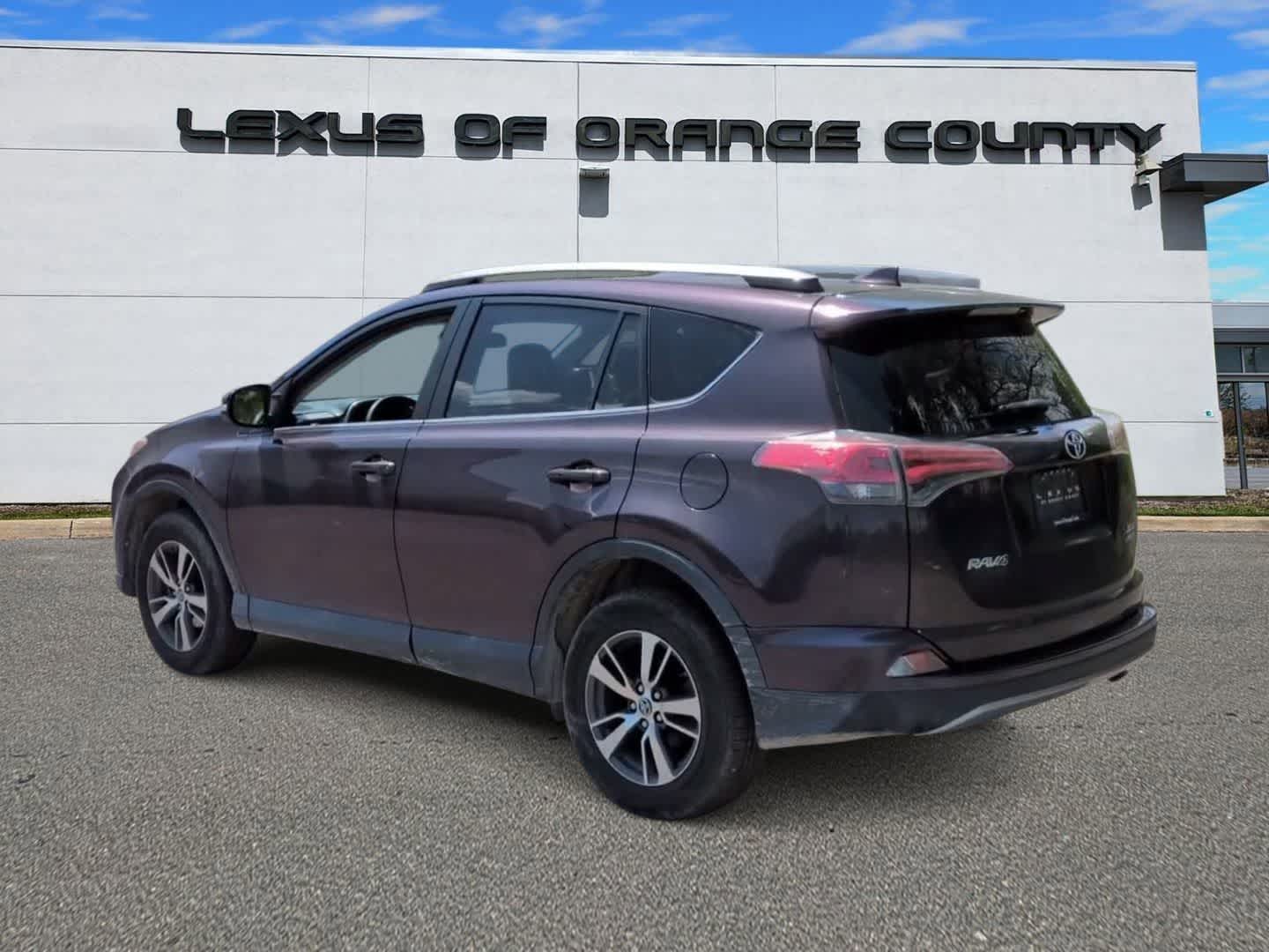 Thumbnail: 2018 Toyota RAV4 - 6