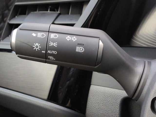 Thumbnail: 2025 Lexus ES - 29