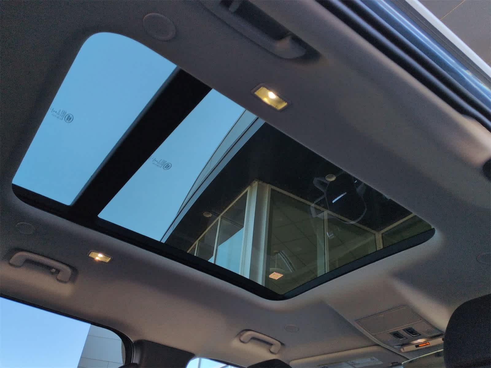 Thumbnail: 2020 Land Rover Defender - 22