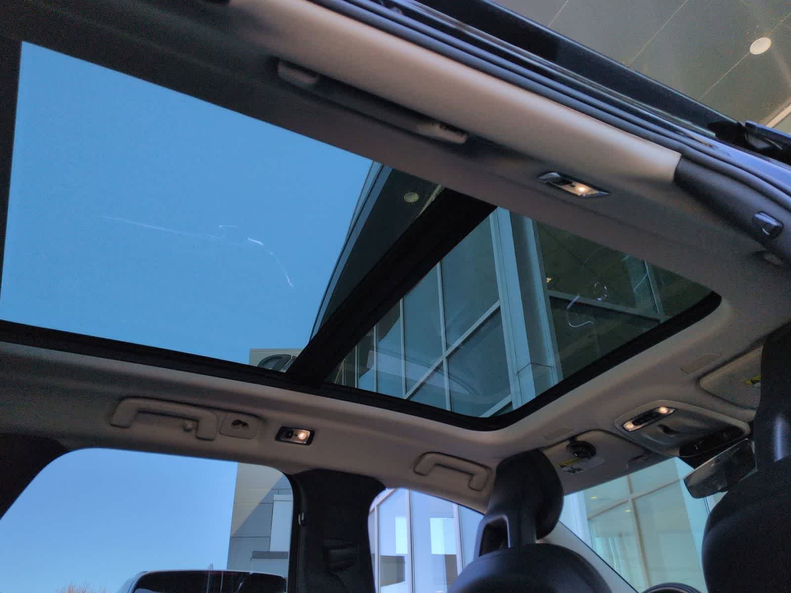 Thumbnail: 2018 Volvo S90 - 23