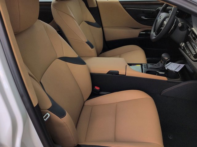 Thumbnail: 2025 Lexus ES - 24