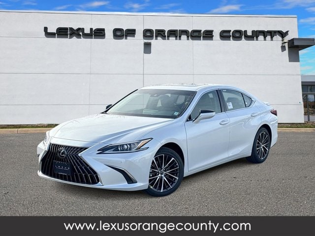 2025 Lexus ES 350's photo