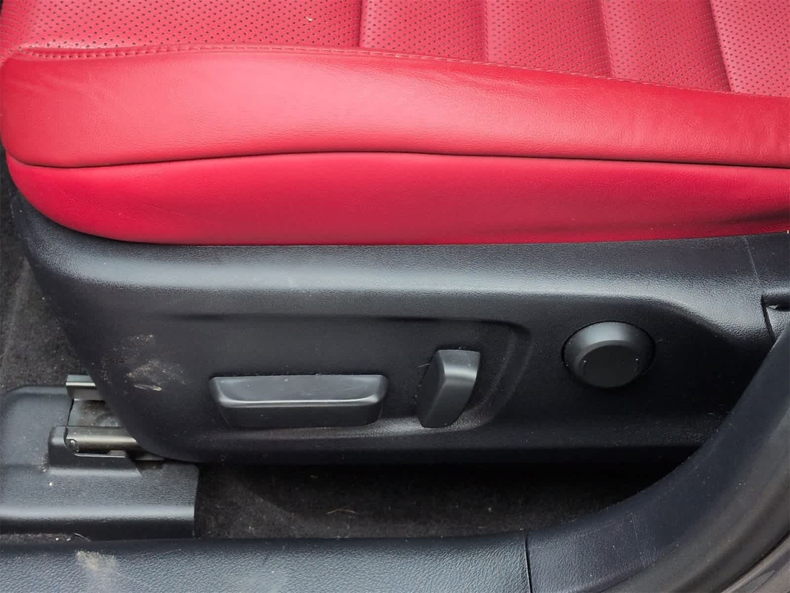 Thumbnail: 2023 Lexus IS - 18