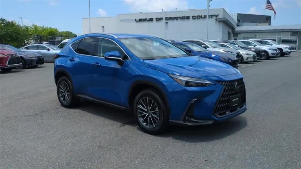 2022 Lexus NX 350h photo 2