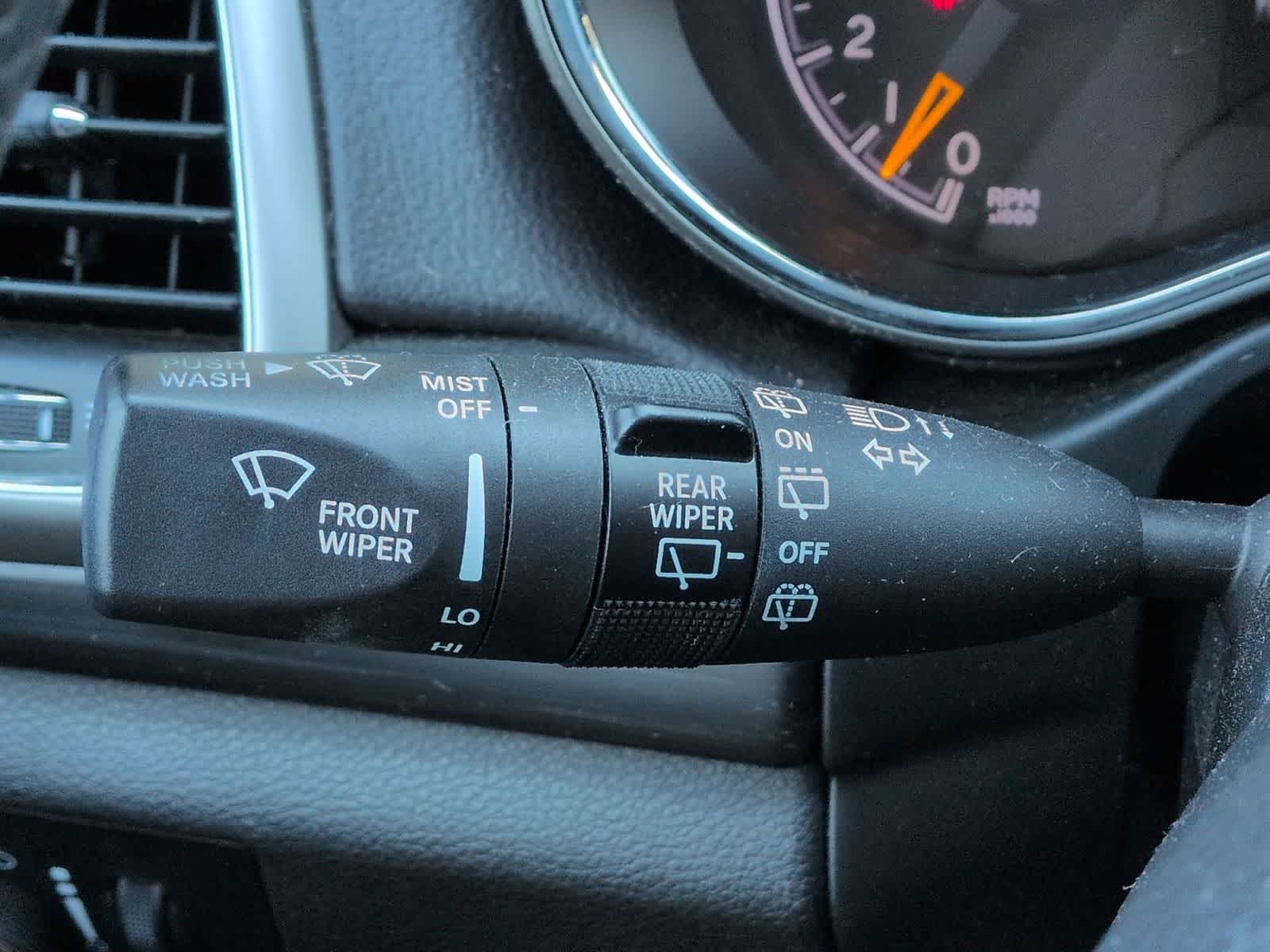 Thumbnail: 2020 Jeep Grand Cherokee - 28