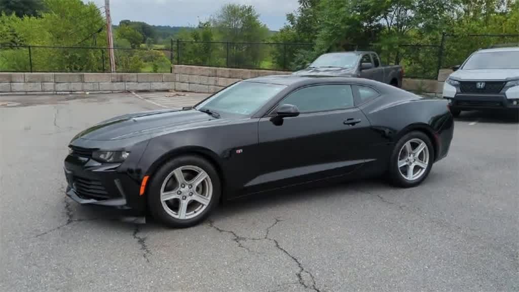 Thumbnail: 2017 Chevrolet Camaro - 4
