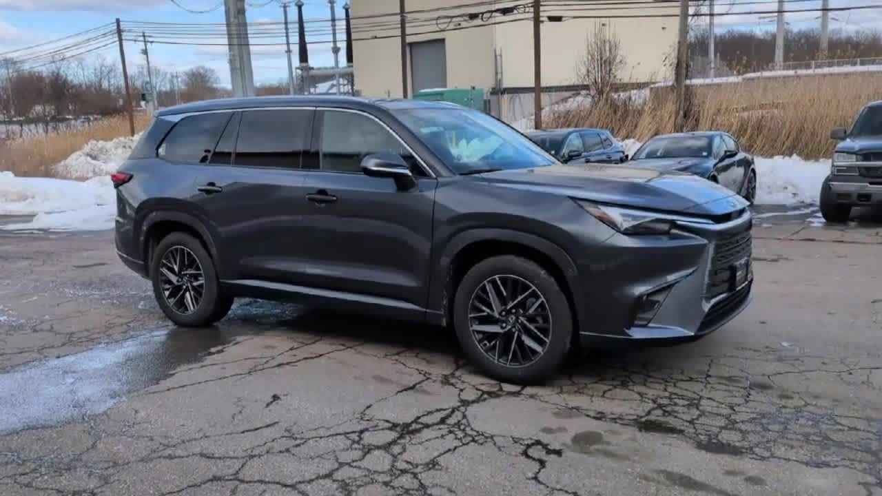 Thumbnail: 2025 Lexus TX - 2