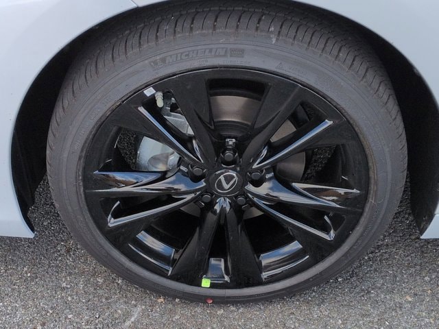 Thumbnail: 2025 Lexus ES - 14