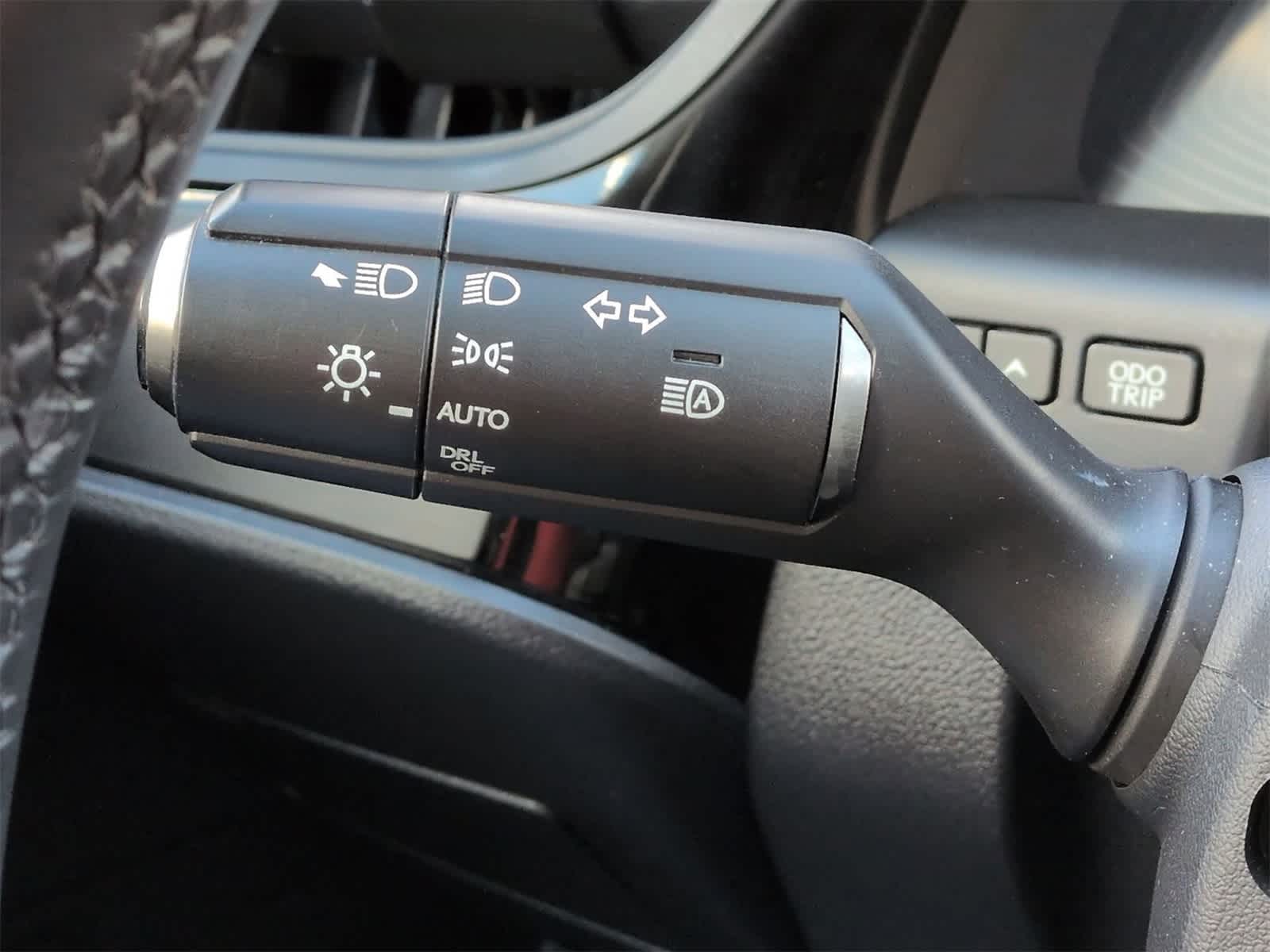 Thumbnail: 2023 Lexus ES - 29