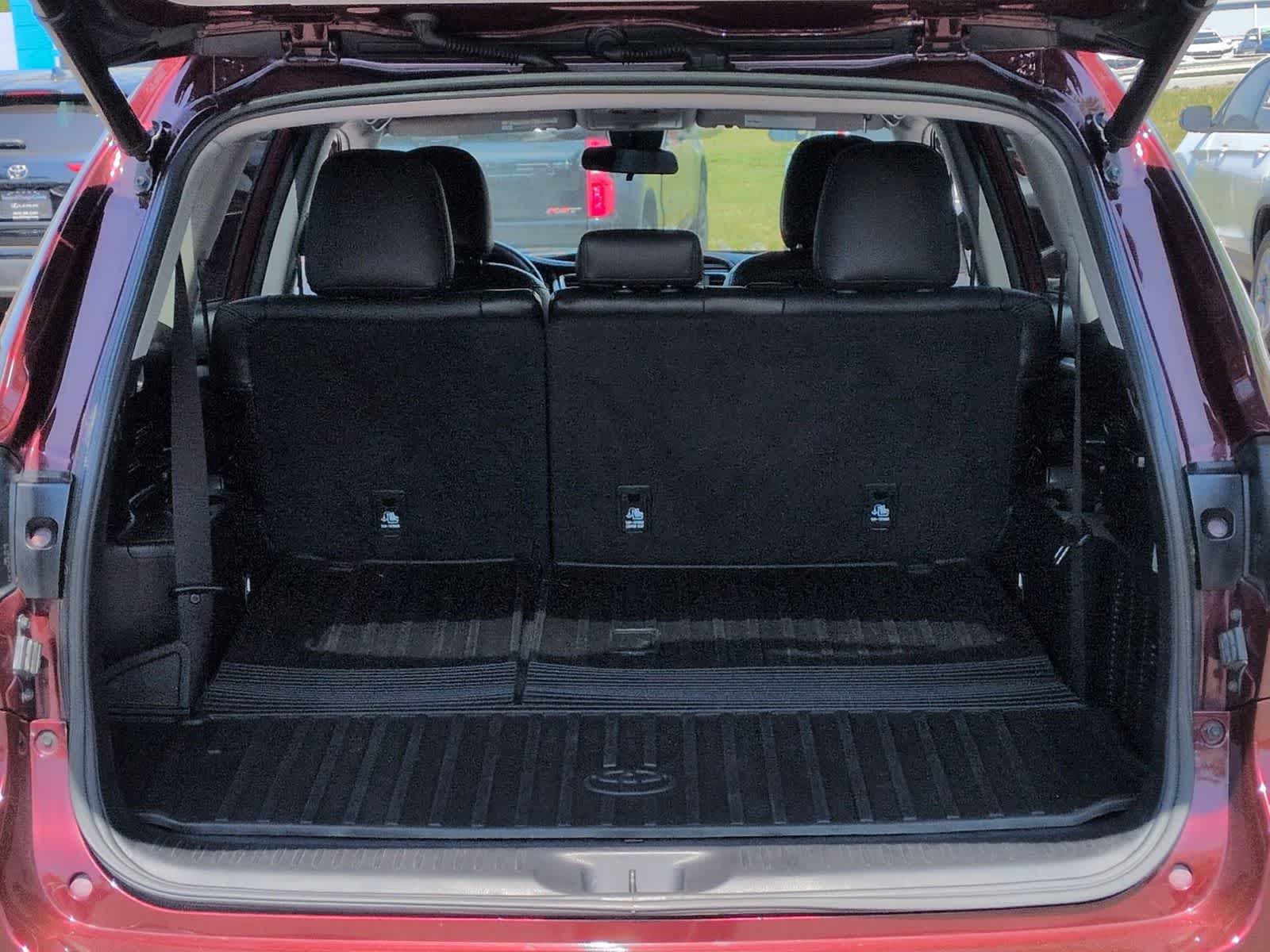 Thumbnail: 2019 Toyota Highlander - 34