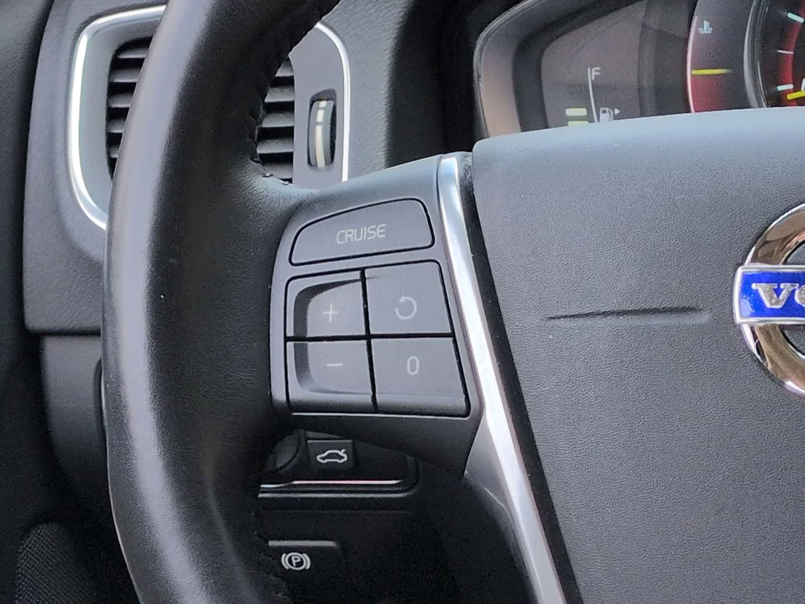 Thumbnail: 2016 Volvo S60 - 26