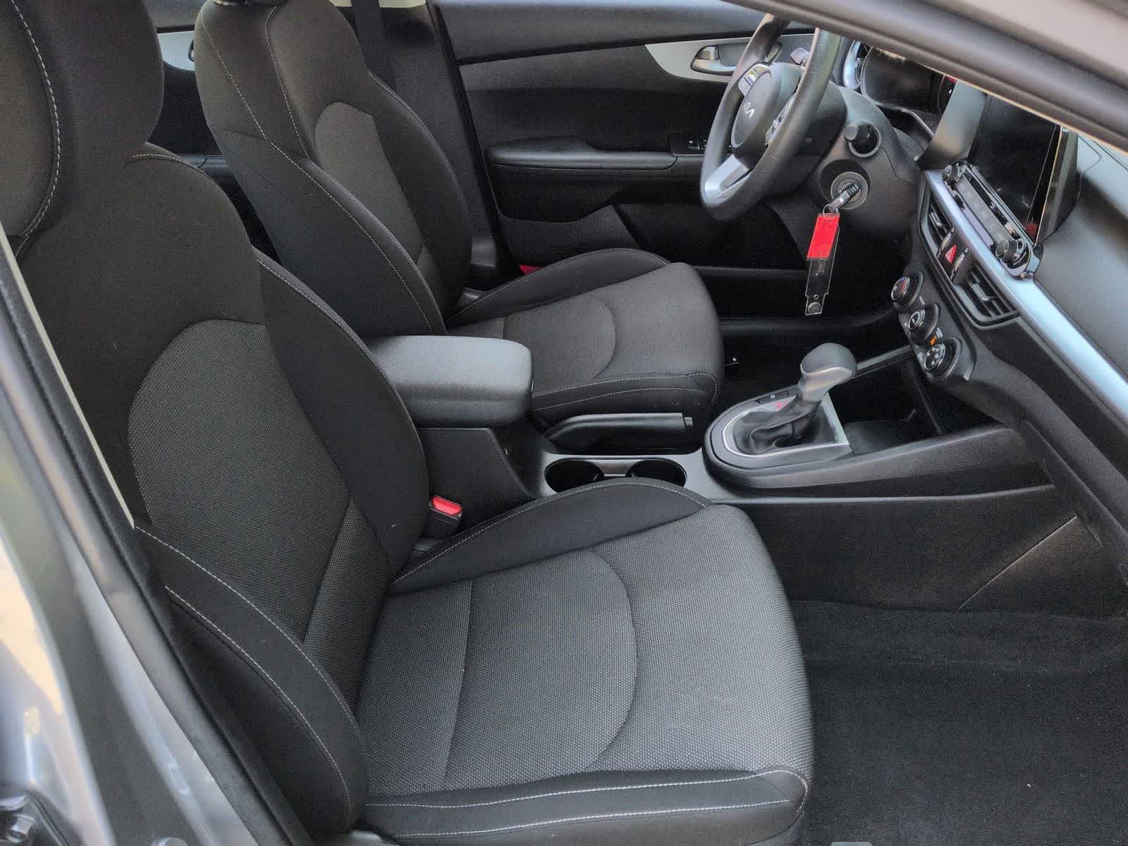 Thumbnail: 2023 Kia Forte - 21