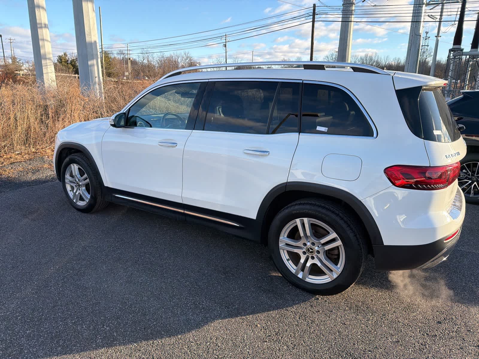 Thumbnail: 2022 Mercedes-Benz GLB - 3