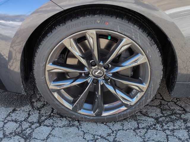 Thumbnail: 2025 Lexus IS - 14