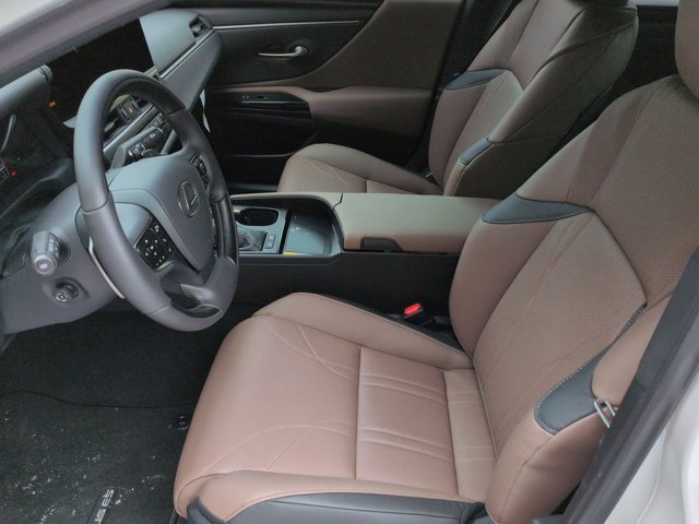 Thumbnail: 2025 Lexus ES - 17