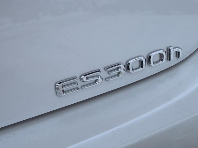 Thumbnail: 2025 Lexus ES - 13