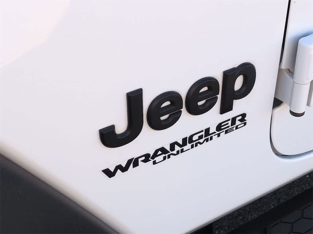 Thumbnail: 2022 Jeep Wrangler - 12
