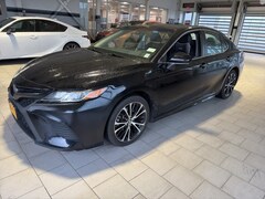 Used 2018 Toyota Camry SE Sedan For Sale in Middletown, NY