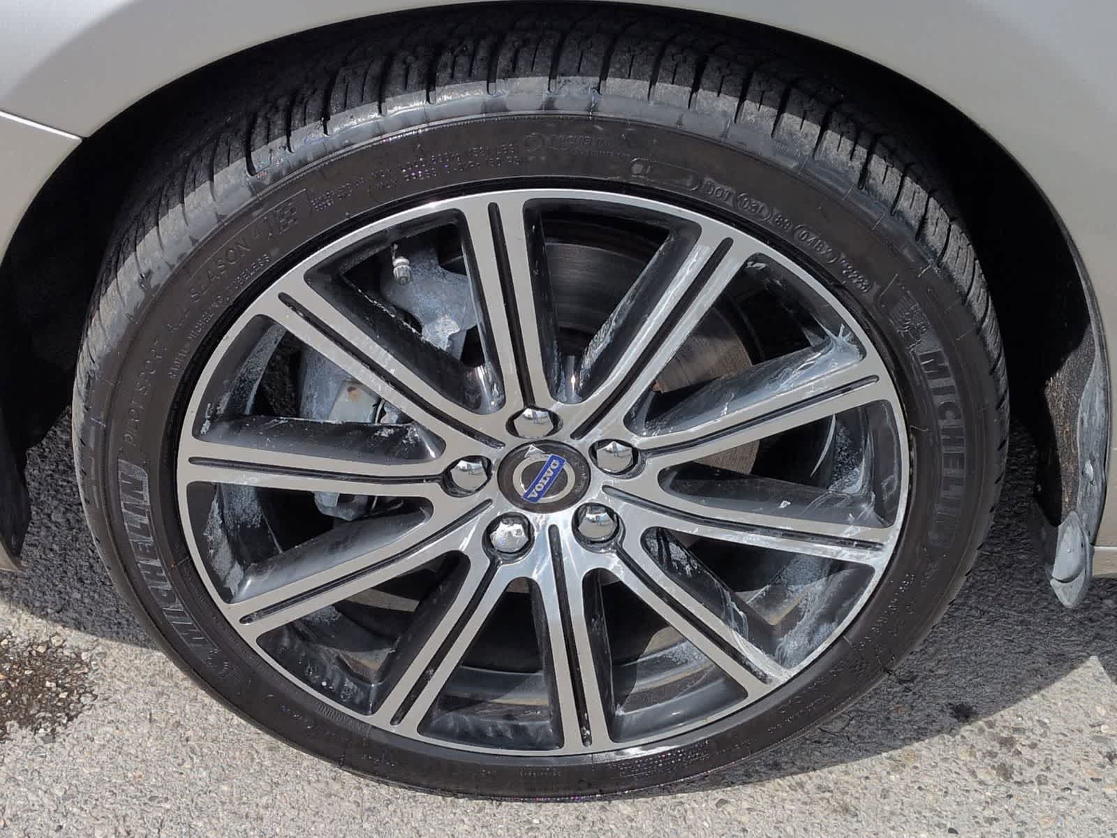 Thumbnail: 2016 Volvo S60 - 14