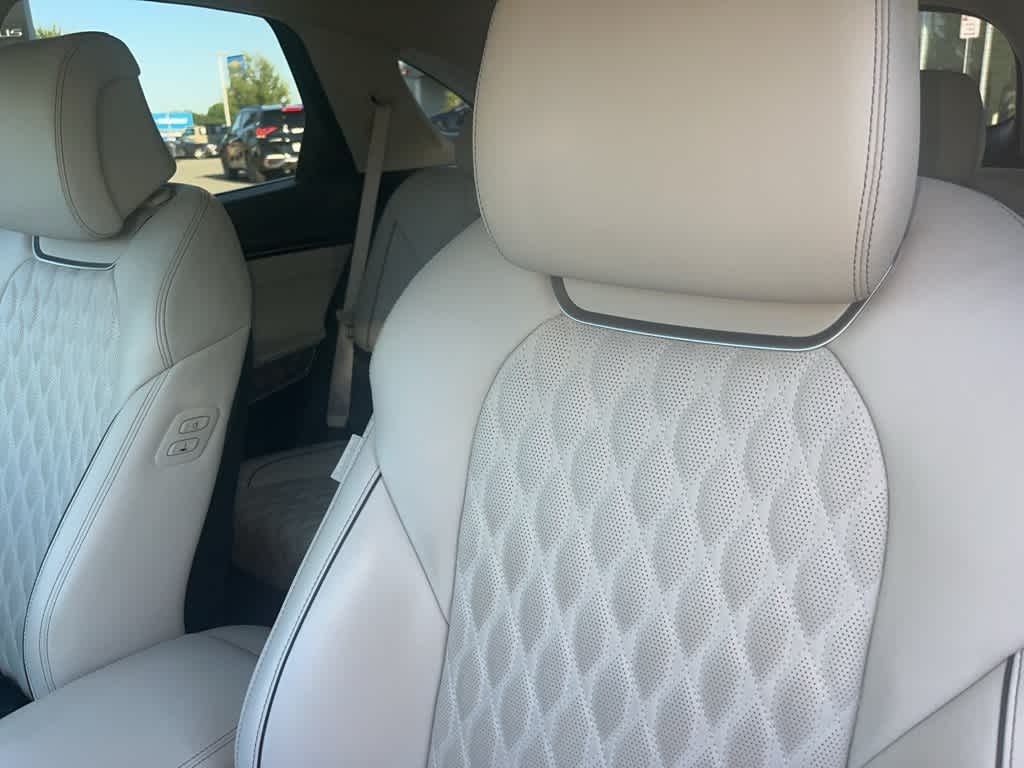 2022 Genesis GV70 3.5T Sport photo 2