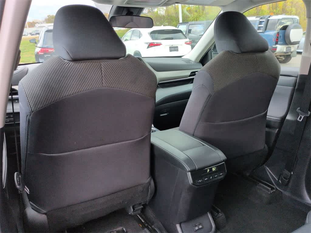 Thumbnail: 2023 Toyota Highlander - 18