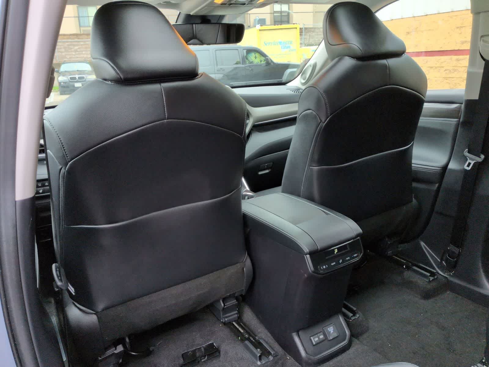 Thumbnail: 2023 Toyota Highlander - 19