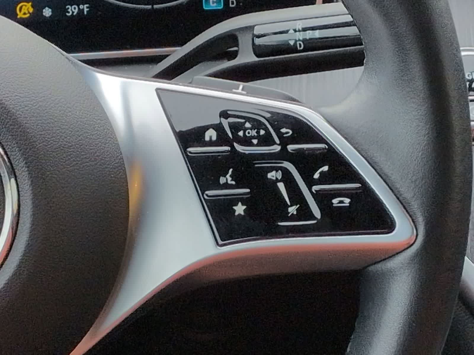 Thumbnail: 2023 Mercedes-Benz C-Class - 26