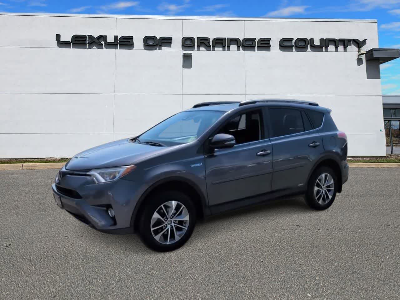 Thumbnail: 2018 Toyota RAV4 - 4