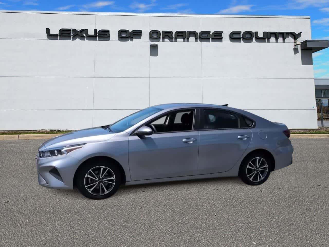 Thumbnail: 2023 Kia Forte - 4