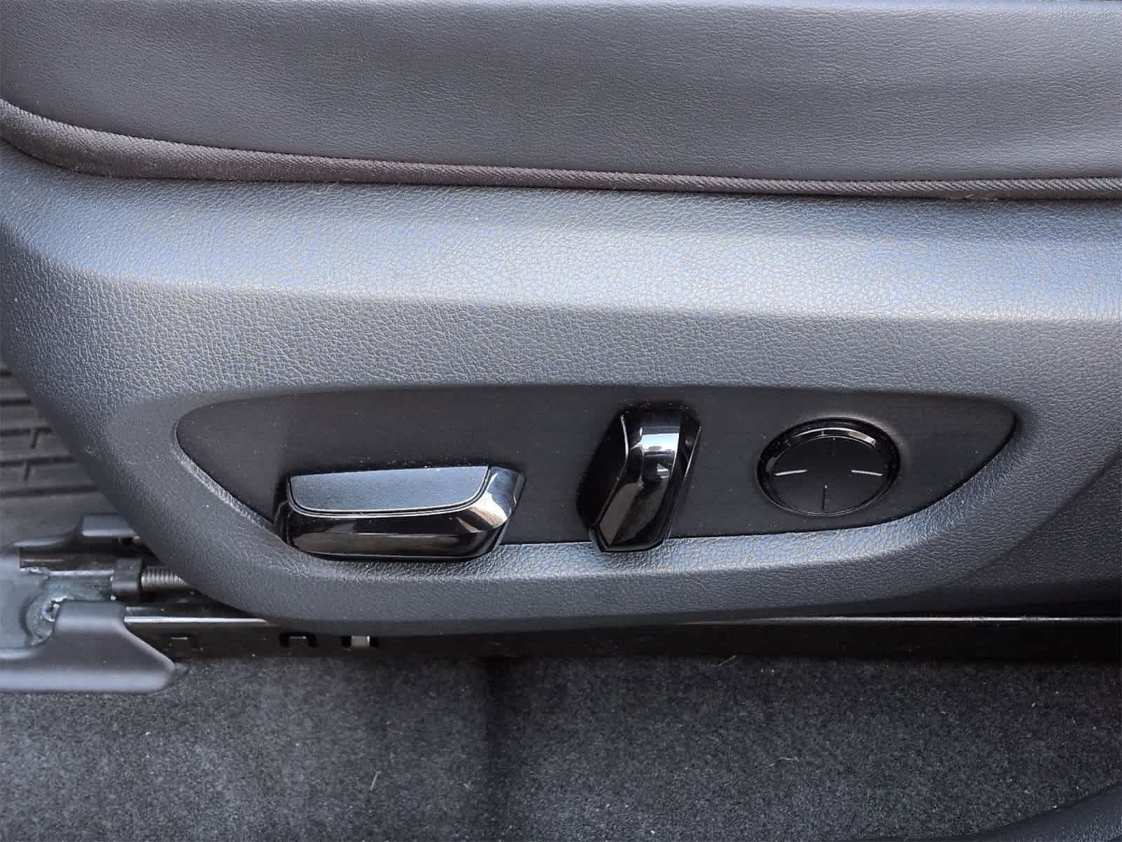 Thumbnail: 2022 Lexus NX - 18