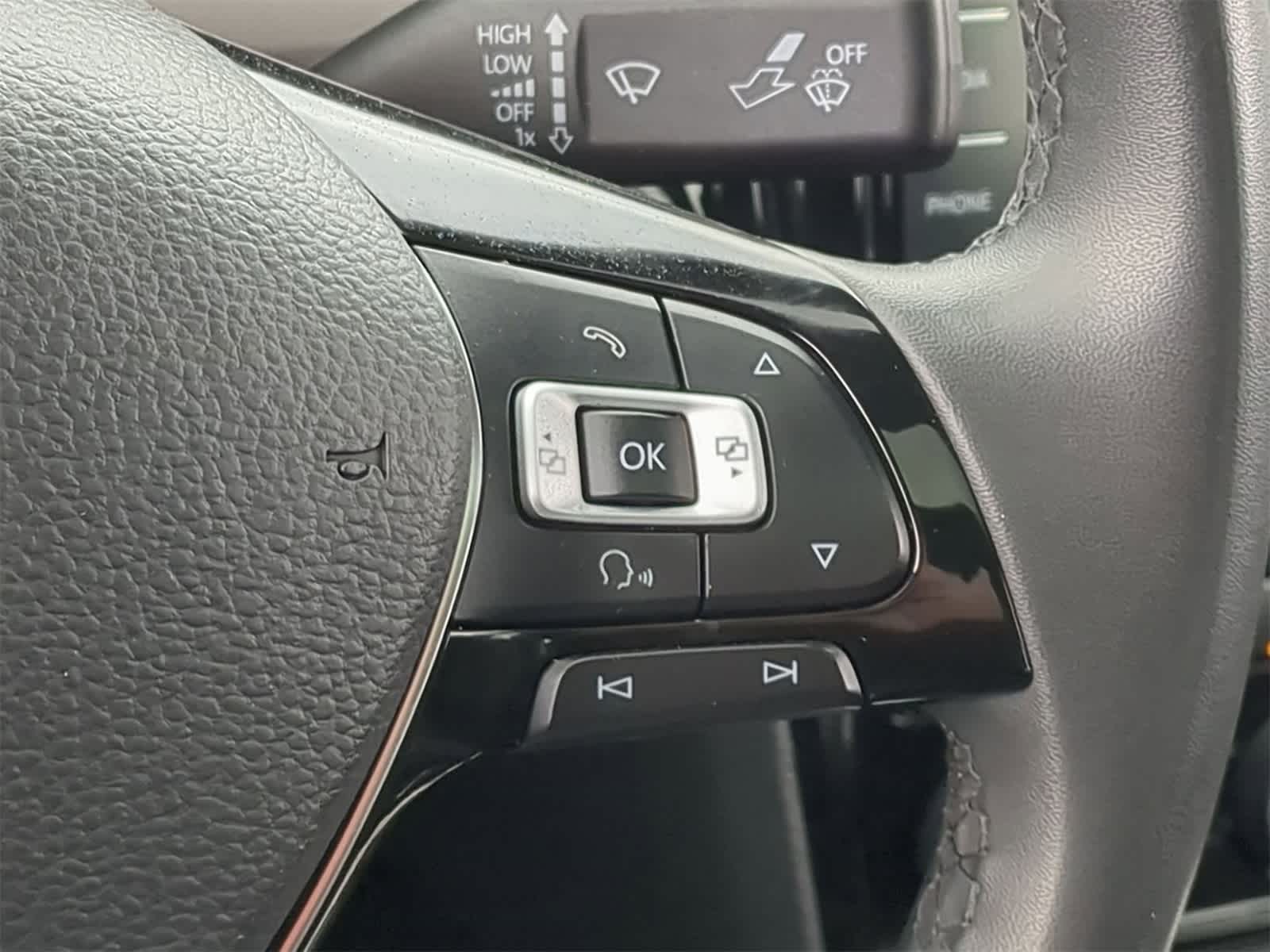 Thumbnail: 2022 Volkswagen Passat - 26