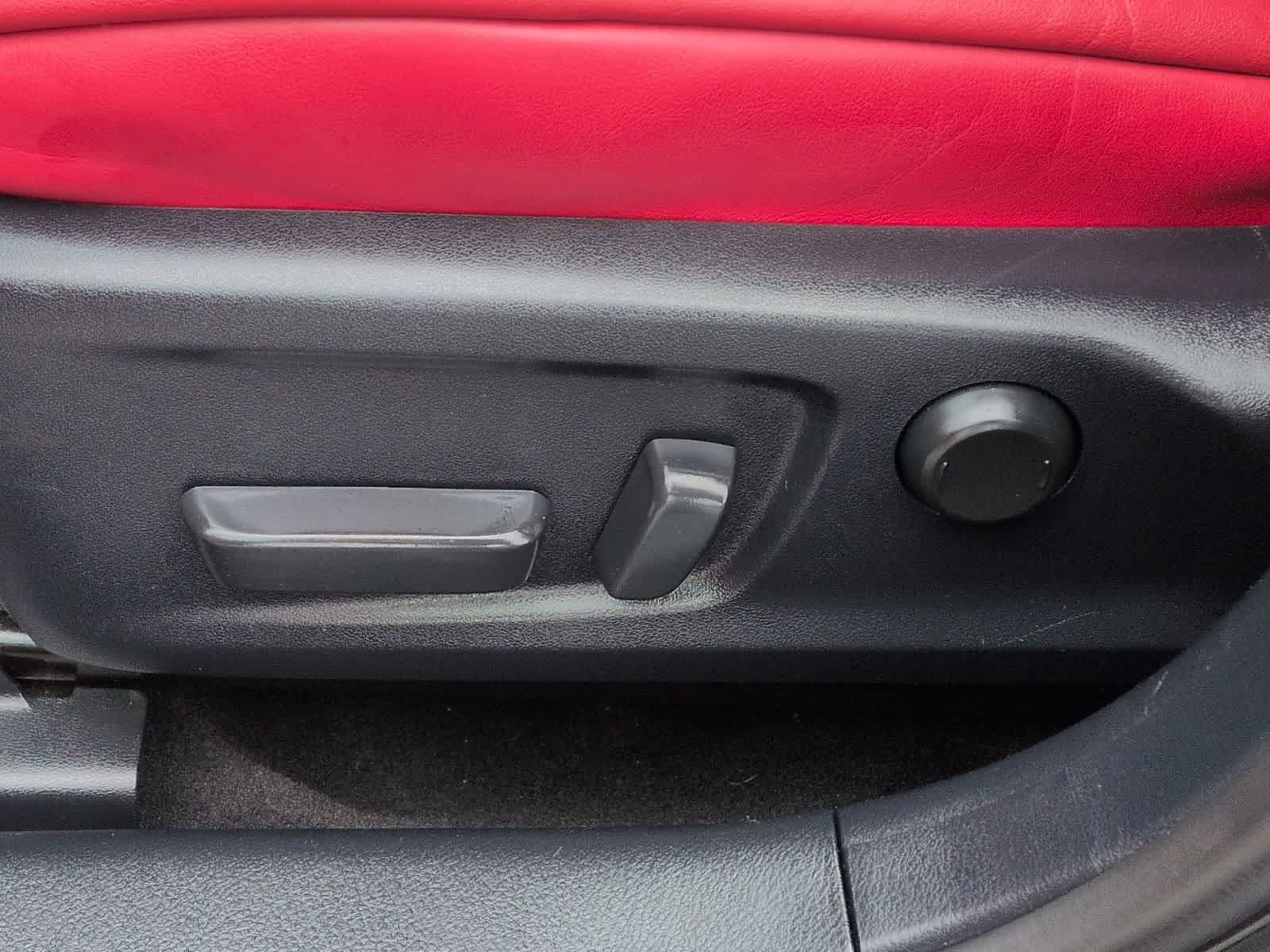 Thumbnail: 2023 Lexus IS - 18