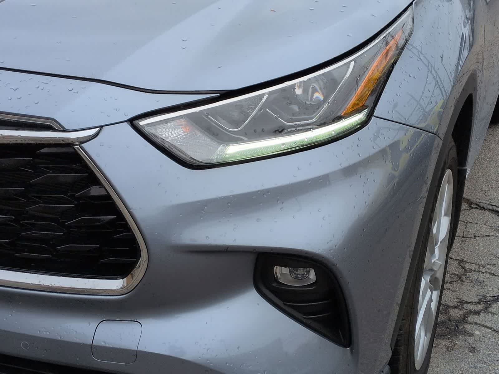 Thumbnail: 2023 Toyota Highlander - 11