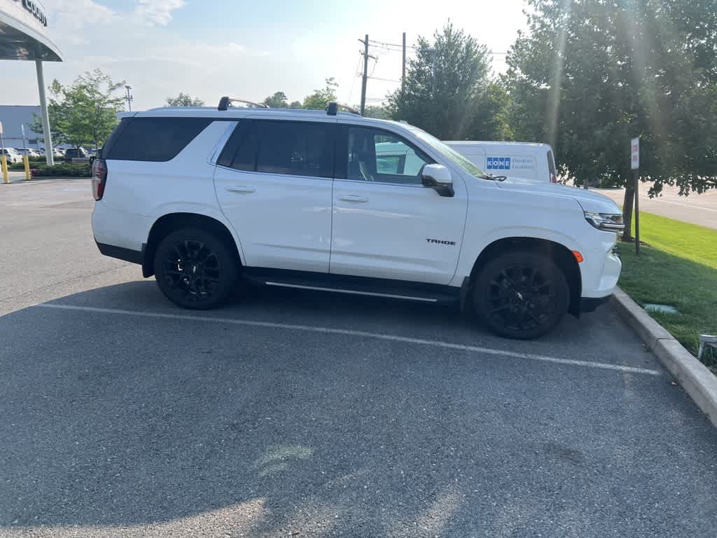 Thumbnail: 2022 Chevrolet Tahoe - 4