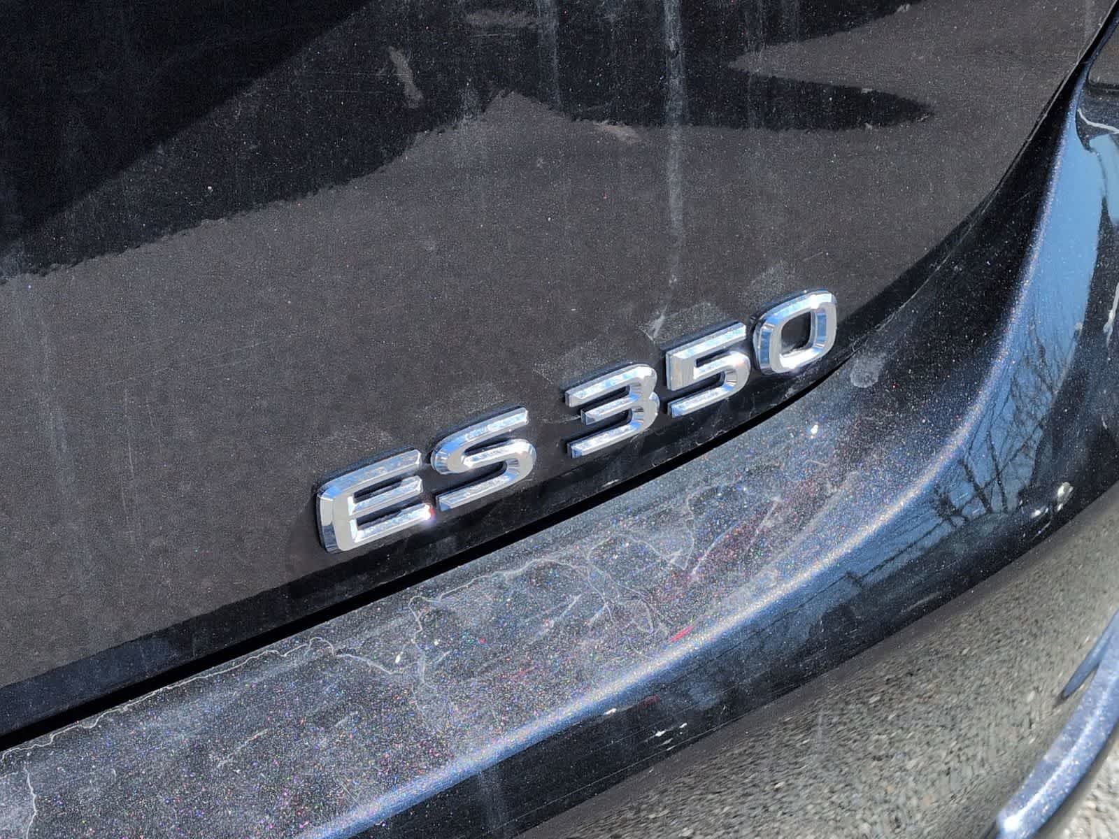 Thumbnail: 2025 Lexus ES - 13