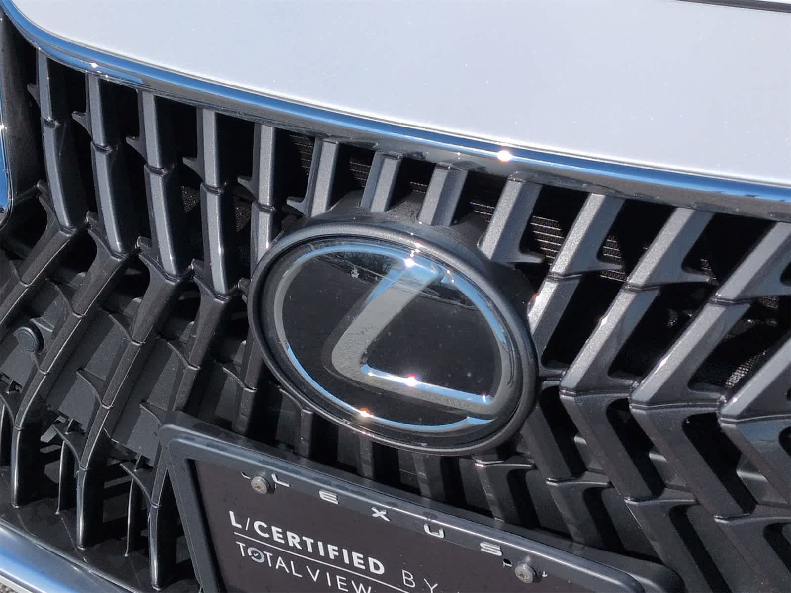 Thumbnail: 2025 Lexus ES - 12