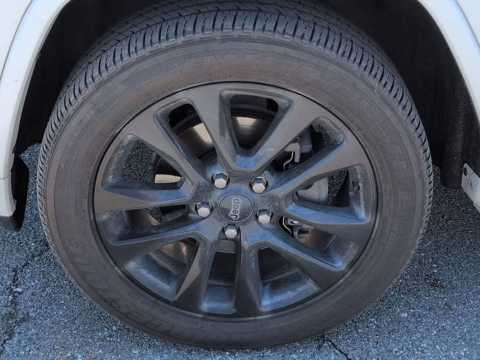 Thumbnail: 2020 Jeep Grand Cherokee - 14