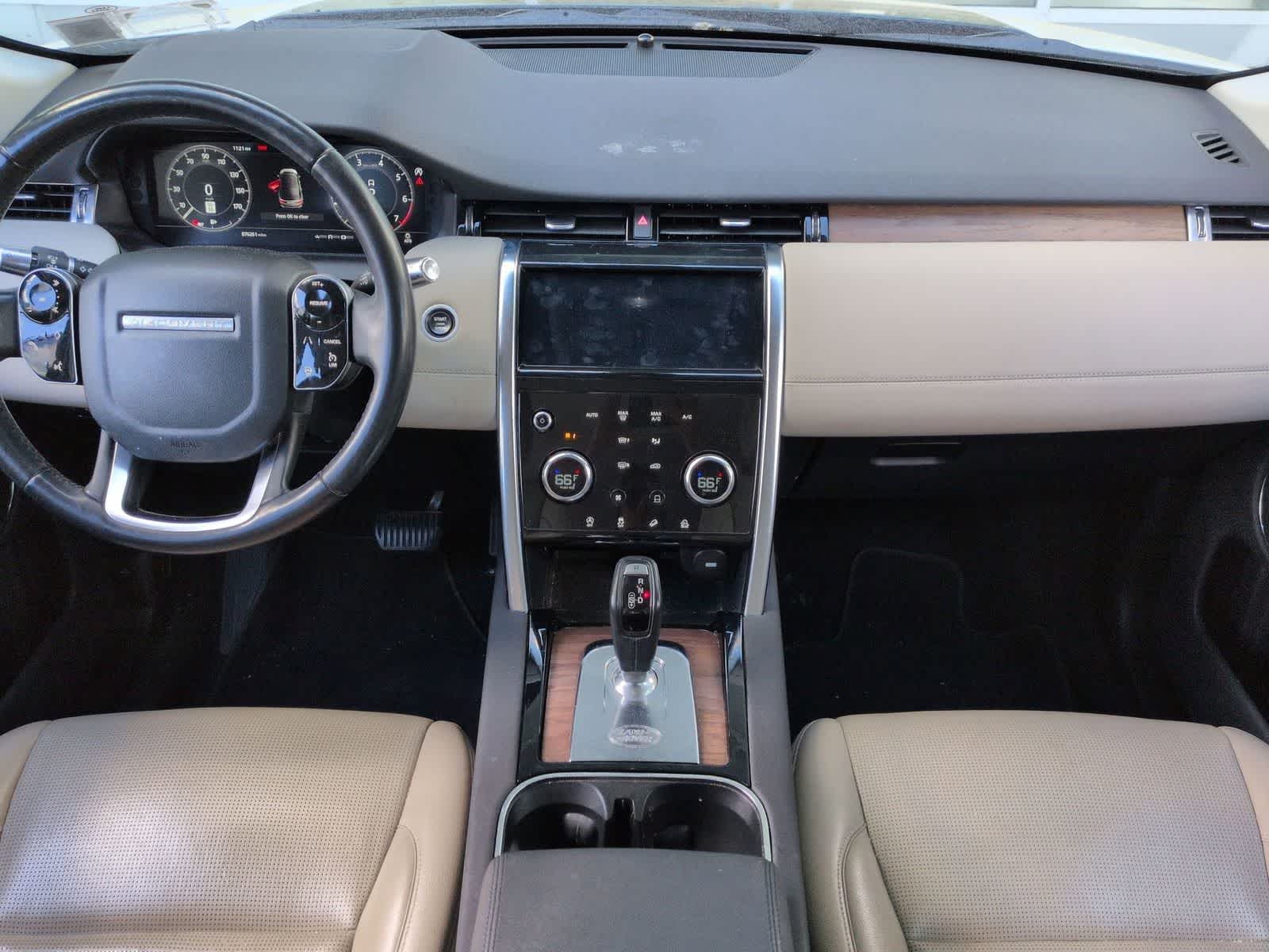 Thumbnail: 2020 Land Rover Discovery Sport - 15