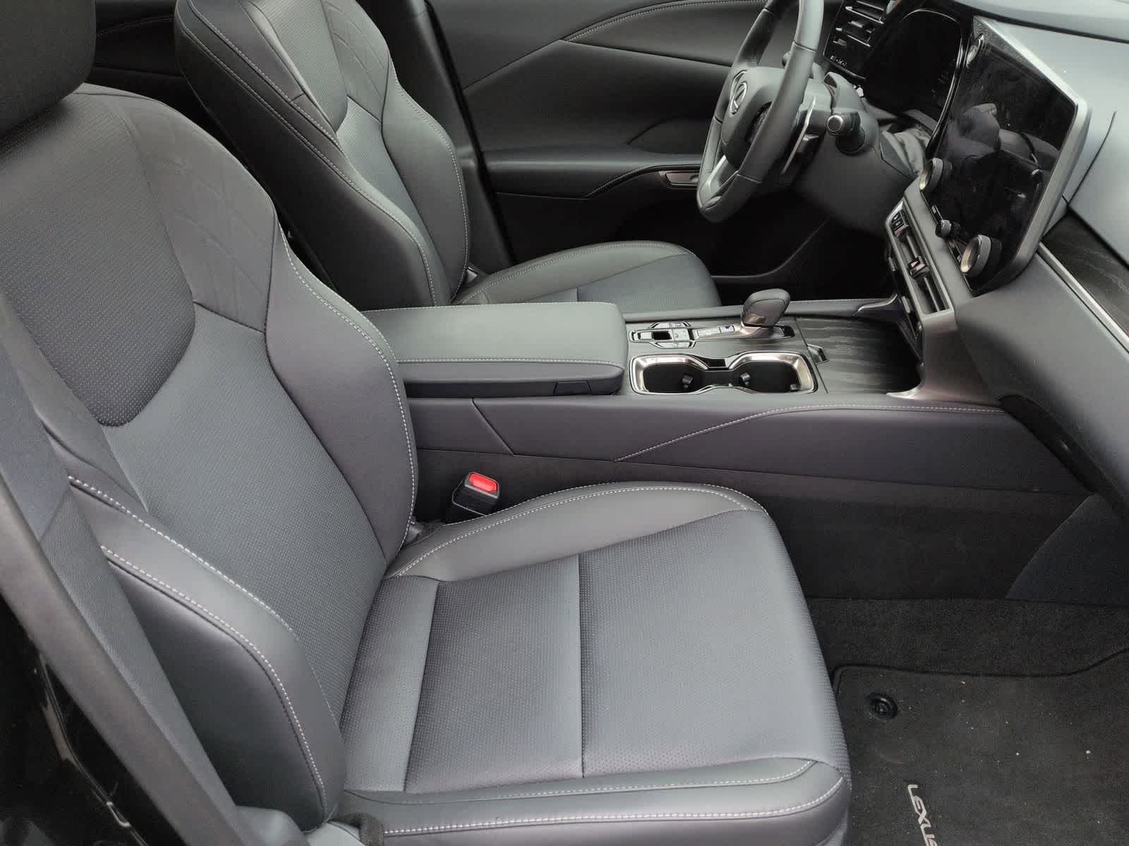 Thumbnail: 2025 Lexus RX - 24