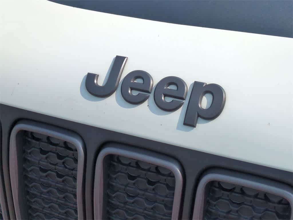 Thumbnail: 2021 Jeep Renegade - 11