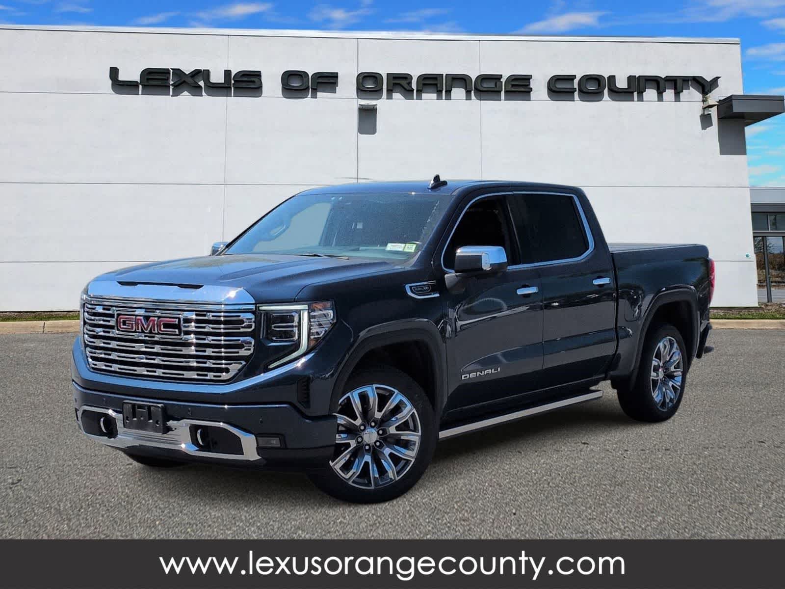 2023 GMC Sierra 4WD Crew Cab Short Box Denali's photo