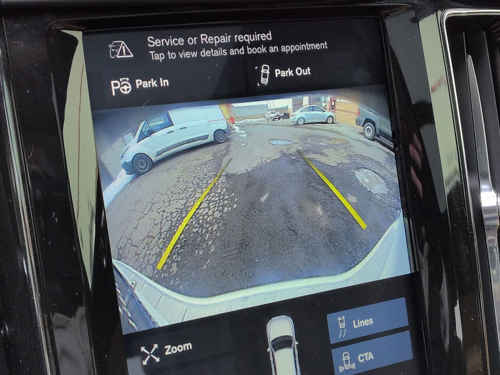 Thumbnail: 2018 Volvo XC60 - 31