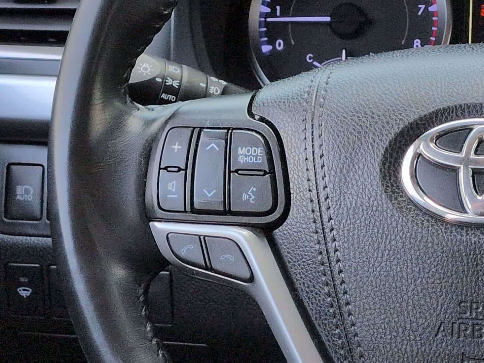 Thumbnail: 2019 Toyota Highlander - 24