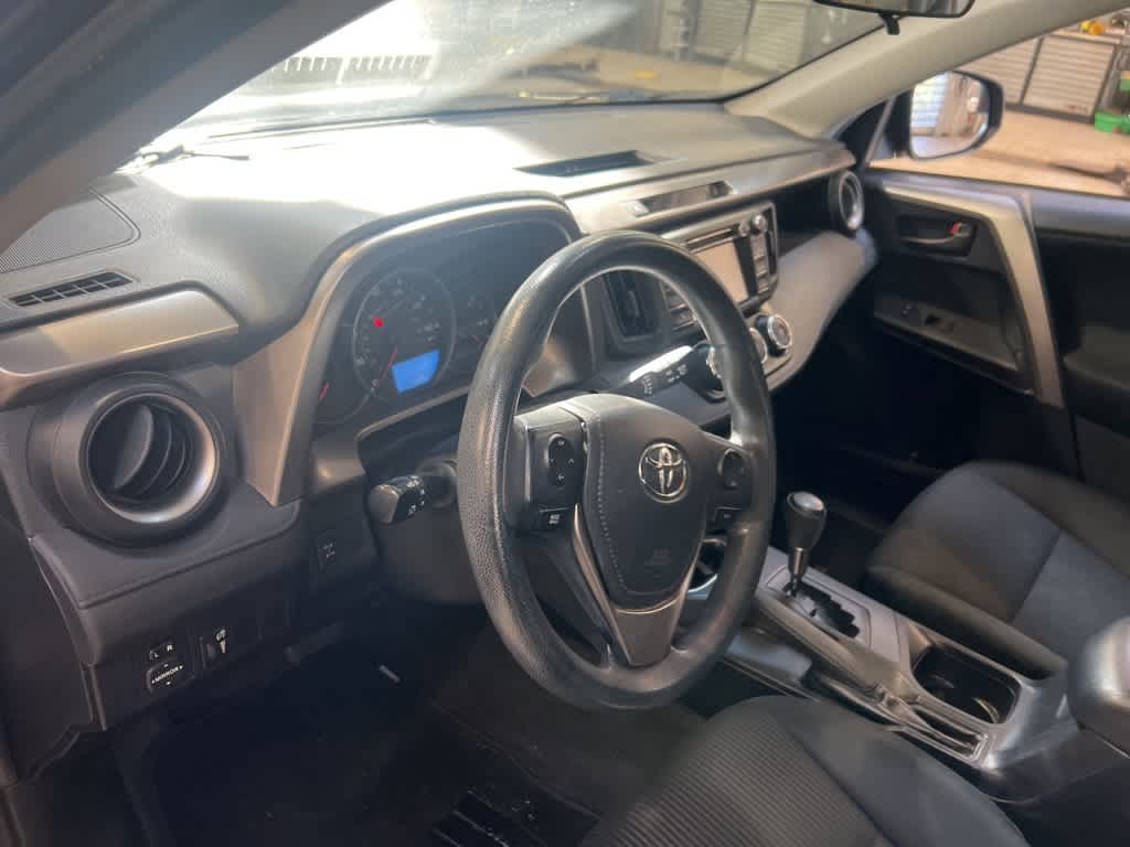 Thumbnail: 2016 Toyota RAV4 - 7