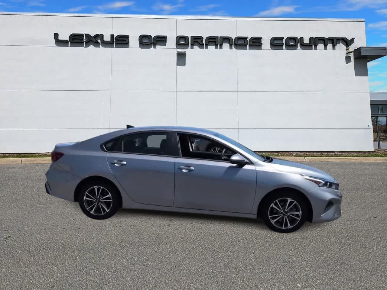 Thumbnail: 2023 Kia Forte - 9