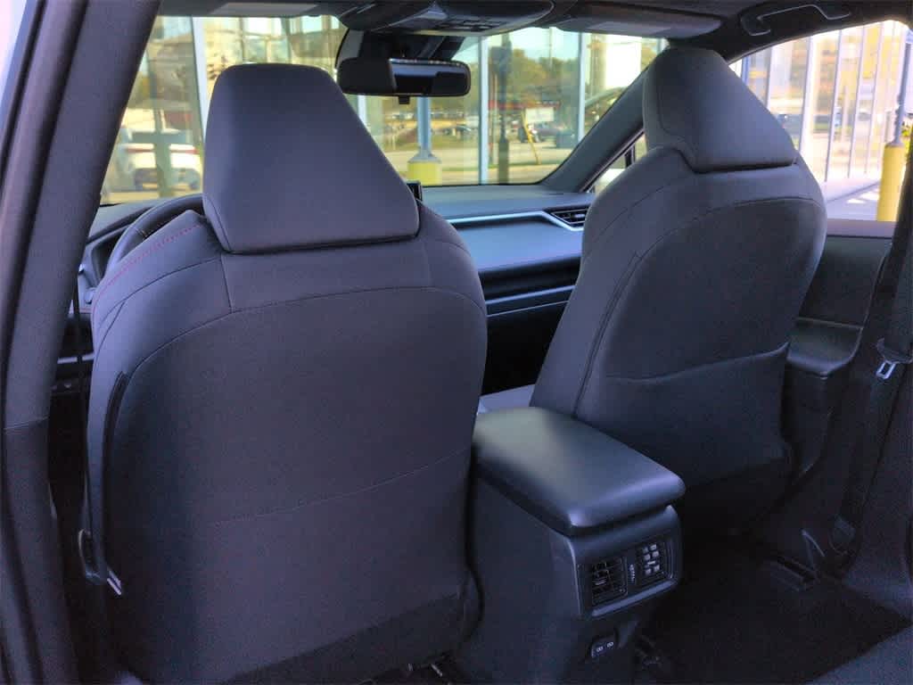 Thumbnail: 2022 Toyota RAV4 - 19