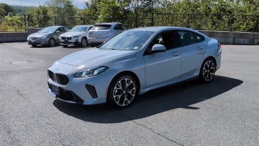 Thumbnail: 2025 BMW 2 Series - 4